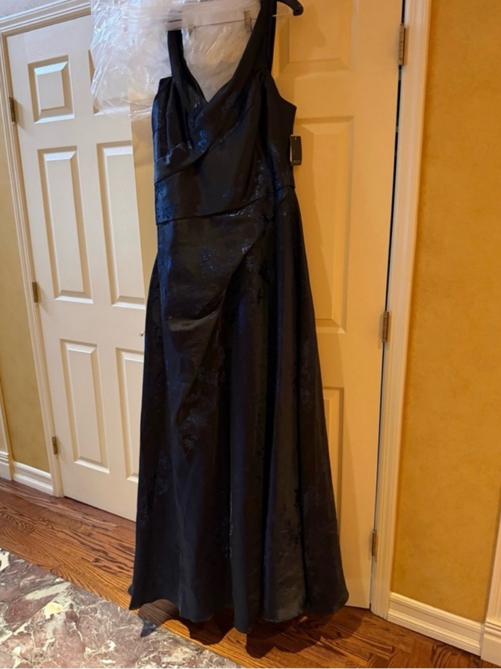Rene Ruiz Off-the-Shoulder Navy Blue Evening Gown - Picture 4 of 5
